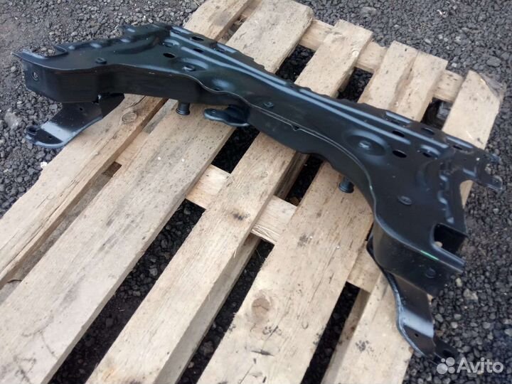 Подрамник передний Ford Focus 1