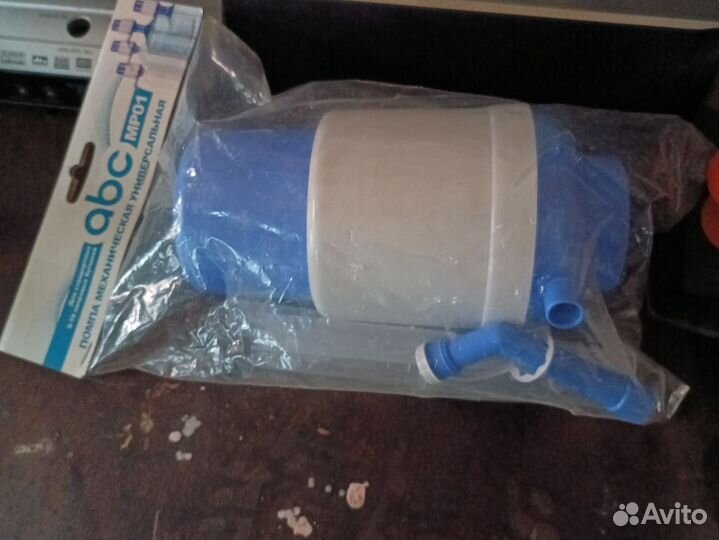 Ручная помпа для воды