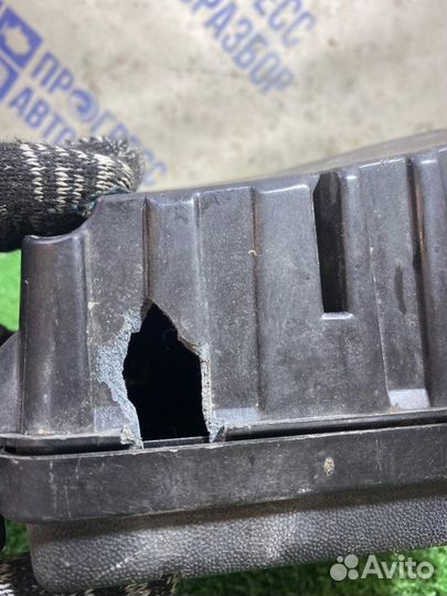 Корпус блока предохранителей Renault Fluence седан