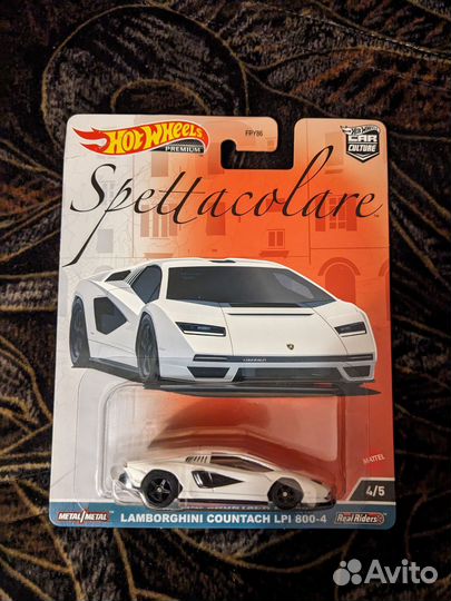 Hot Wheels Lamborghini Countach LPI 800-4