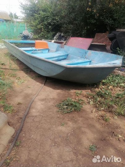 Продается лодка Автобот