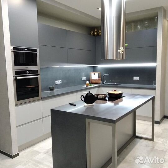 Кухонный гарнитур на заказ. Долговечные материалы