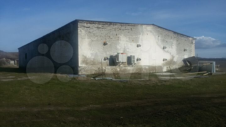 Склад, 990 м²