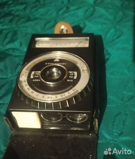 Универсаль.видоискатель, экспонометр, фотоплёнка