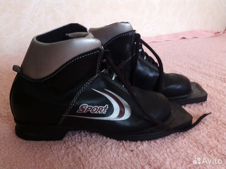 Ботинки лыжные