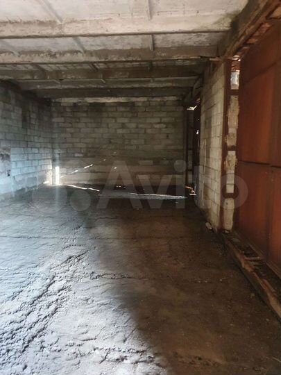 Гараж, > 30 м²