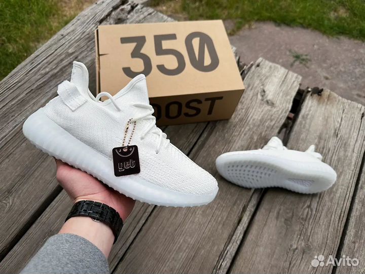 Кроссовки Adidas Yeezy Boost 350 V2 - White