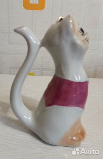 Поильник фарфоровый кошечка