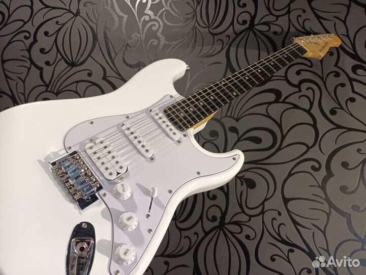 Электрогитара Rocket stratocaster ssh (обмен есть)