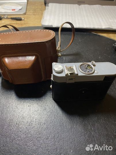 Старинный плёночный фотоаппарат Смена 8