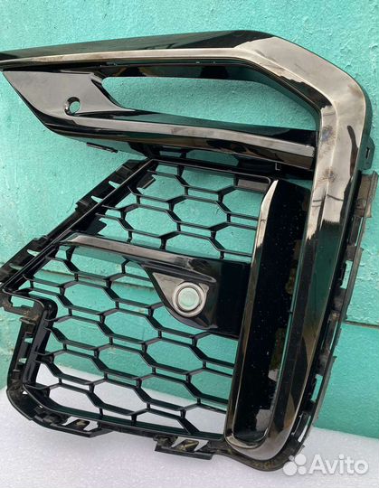 Решетка переднего бампера левая BMW X7 G07