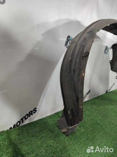 Подкрылок передний правый Nissan Moco MG22S K6A