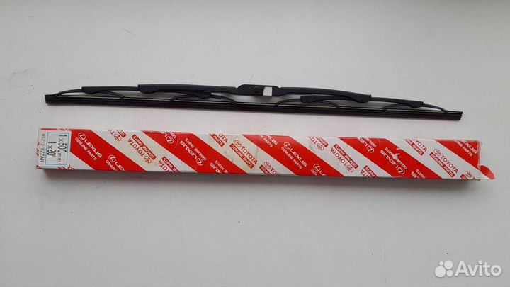 Оригинальная правая щетка с/очист. Камри 40