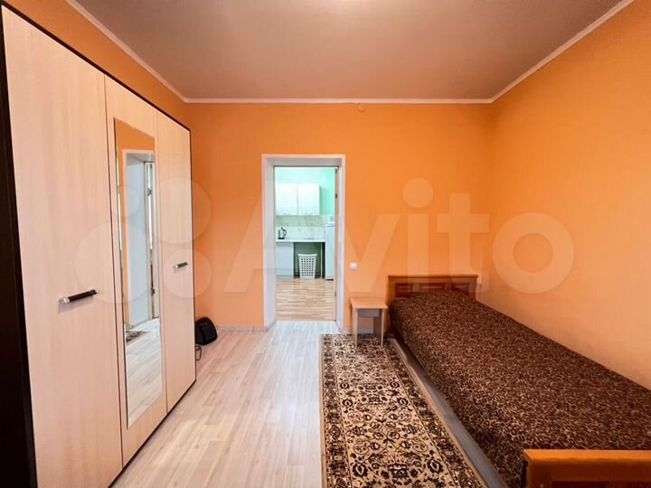 3-к. квартира, 90 м², 2/2 эт.