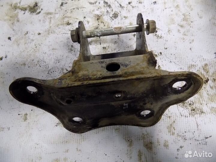 Кронштейн опоры кпп Lancer (CX,CY) 2007