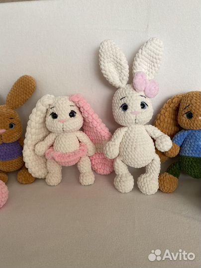 Вязанные игрушки зайка амигуруми