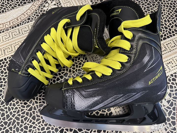 Коньки хоккейные 42 размер