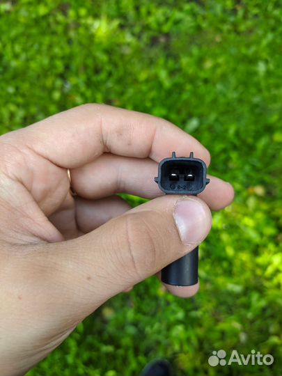 Датчик положения коленвала Ford Focus 2