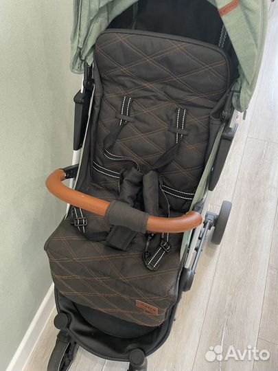 Прогулочная коляска carrello astra
