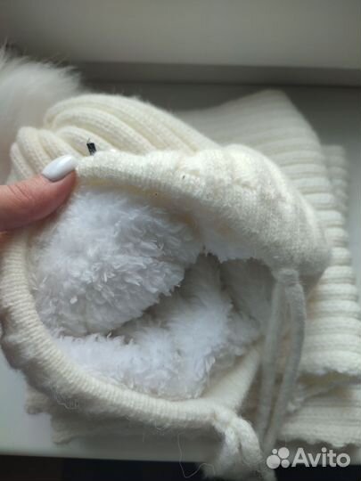 Шапка зимняя с шарфом для девочки