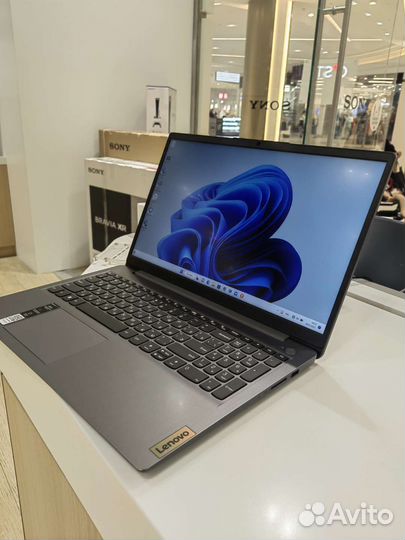 Ноутбук Lenovo Ideapad 3 15IAU7