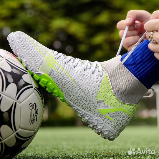 Бутсы футбольные, размеры 40-44, новые