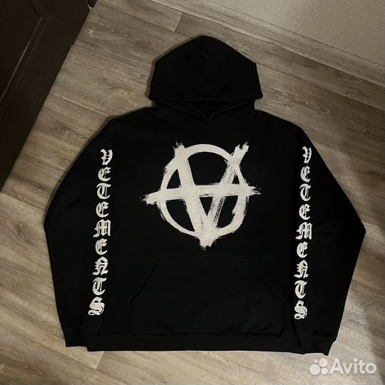 Vetements double anarchy