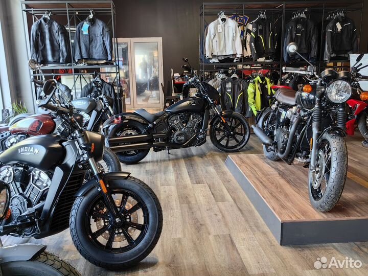 Indian Scout Rogue Onyx Black
