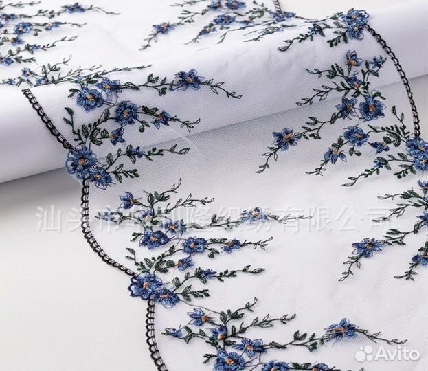 Ткань вышивка на сетке