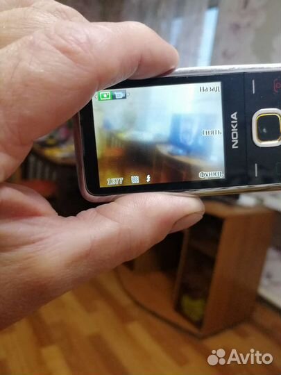 Телефон Nokia 6700