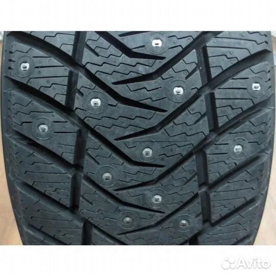 Yokohama IceGuard Stud IG65 215/60 R17