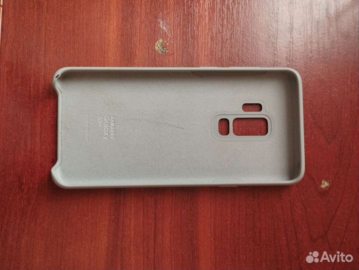 Чехол на Galaxy S9+