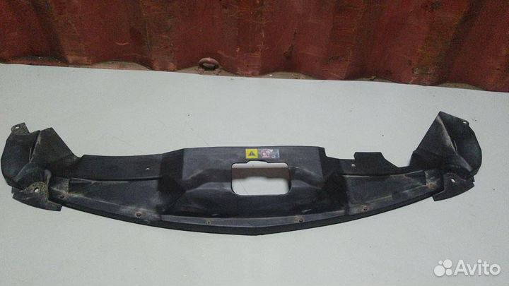 Накладка замка капота Chrysler Pacifica 04857631AA