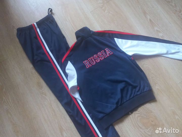 Спортивный костюм для мальчика 140