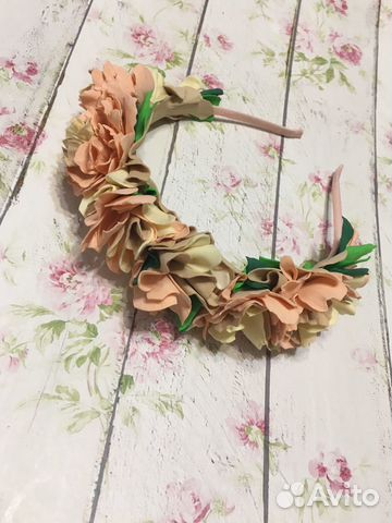Ободок для волос с цветами