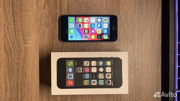 iPhone 5S, 16 ГБ