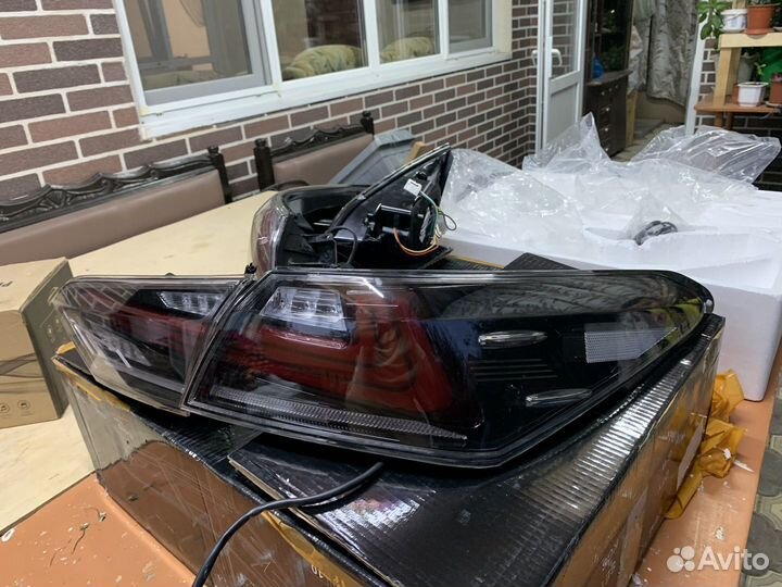 Задние фонари на toyota camry 70 рестайлинг дымчат