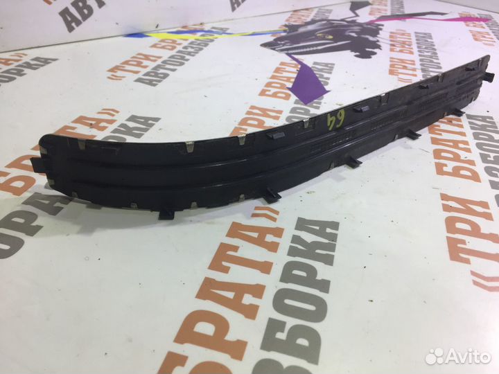 Фольксваген Туарег Накладка порога задняя левая