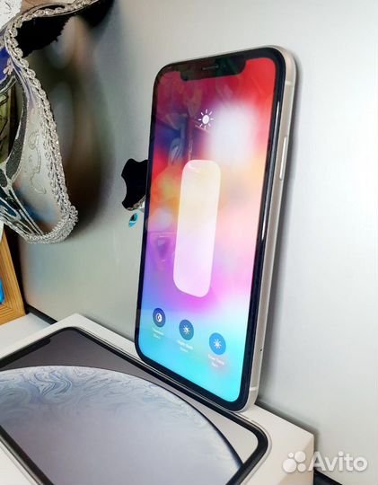 iPhone Xr, 128 ГБ