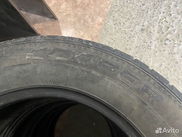 Cooper Discoverer ATS 235/65 R17 104T