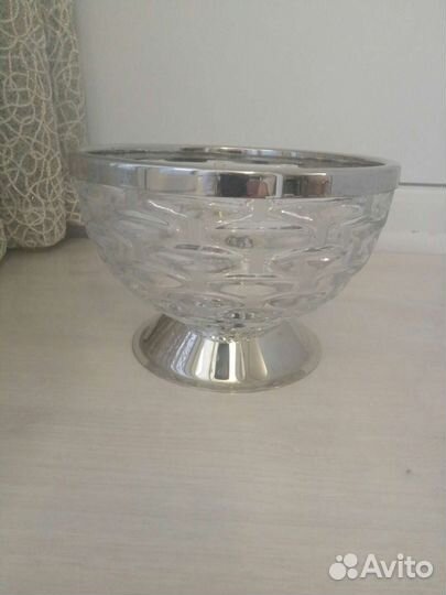 Хрустальная ваза