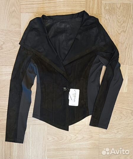 Куртки, плащи, жилетки, платья кожаные женские