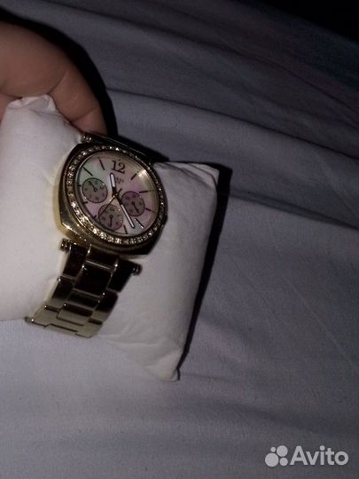 Часы guess женские