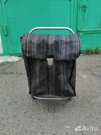 Сумка на колесиках