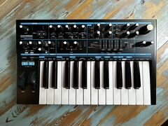 Novation bass station 2