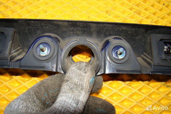 Накладка крышки багажника Opel Omega B