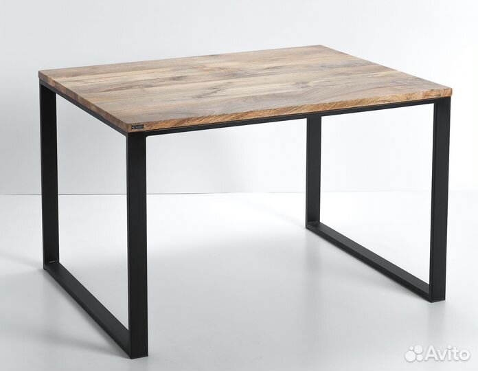 Столы на металлокаркасе