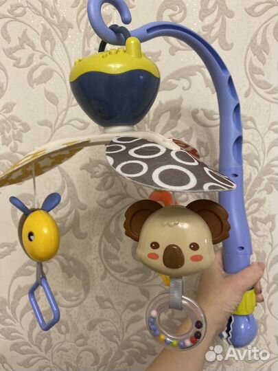 Мобиль на кроватку новый