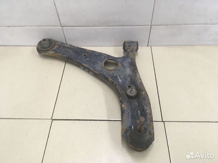 Рычаг передний правый V5 2013