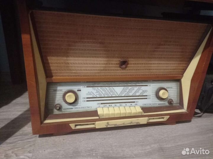 Радиола Латвия СССР для интерьера